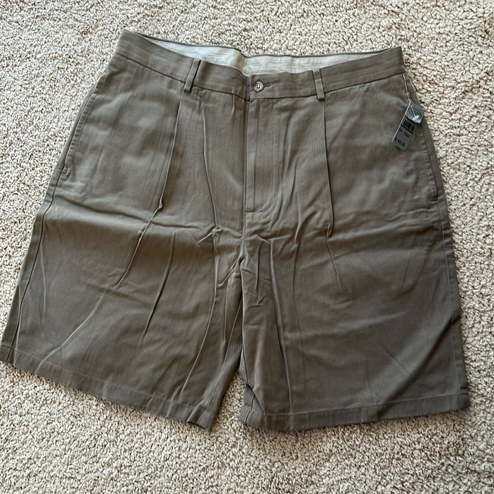 New! Talbots mens SZ 35W, light olive shorts.